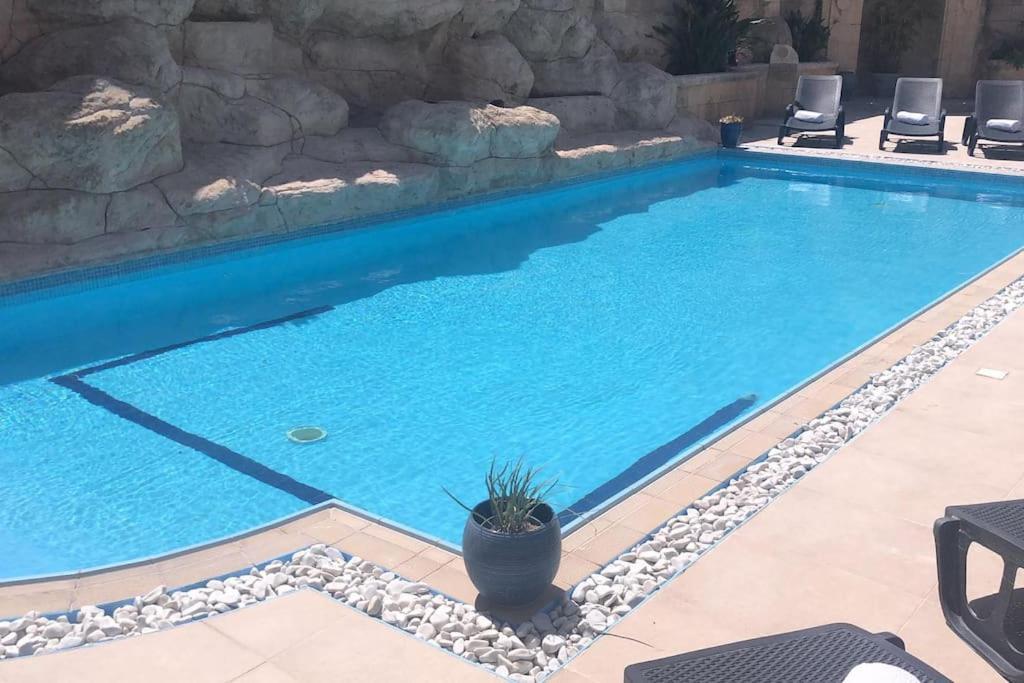 Velver Mansion, Malta - Luxury Villa With Pool Naxxar Exterior photo