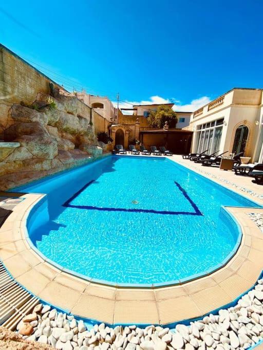 Velver Mansion, Malta - Luxury Villa With Pool Naxxar Exterior photo